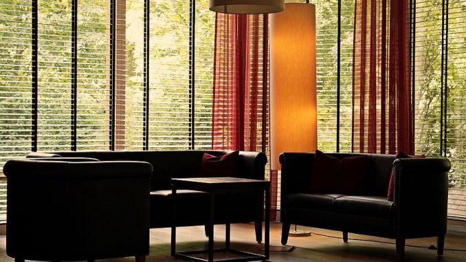 Letting the Sunshine In: Your Guide to Choosing the Perfect Window Shades in Hialeah